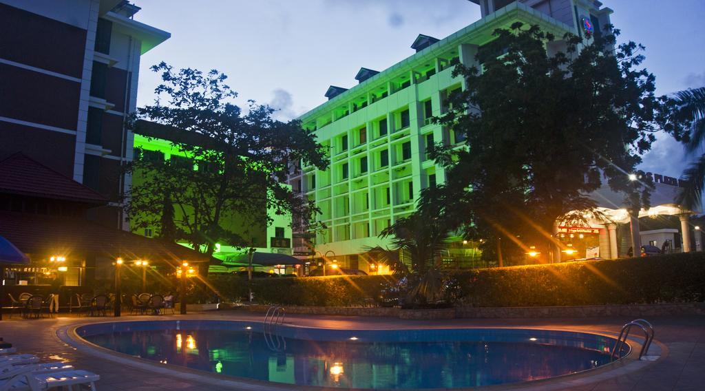 G.S Plaza Hotel Accra Exteriör bild