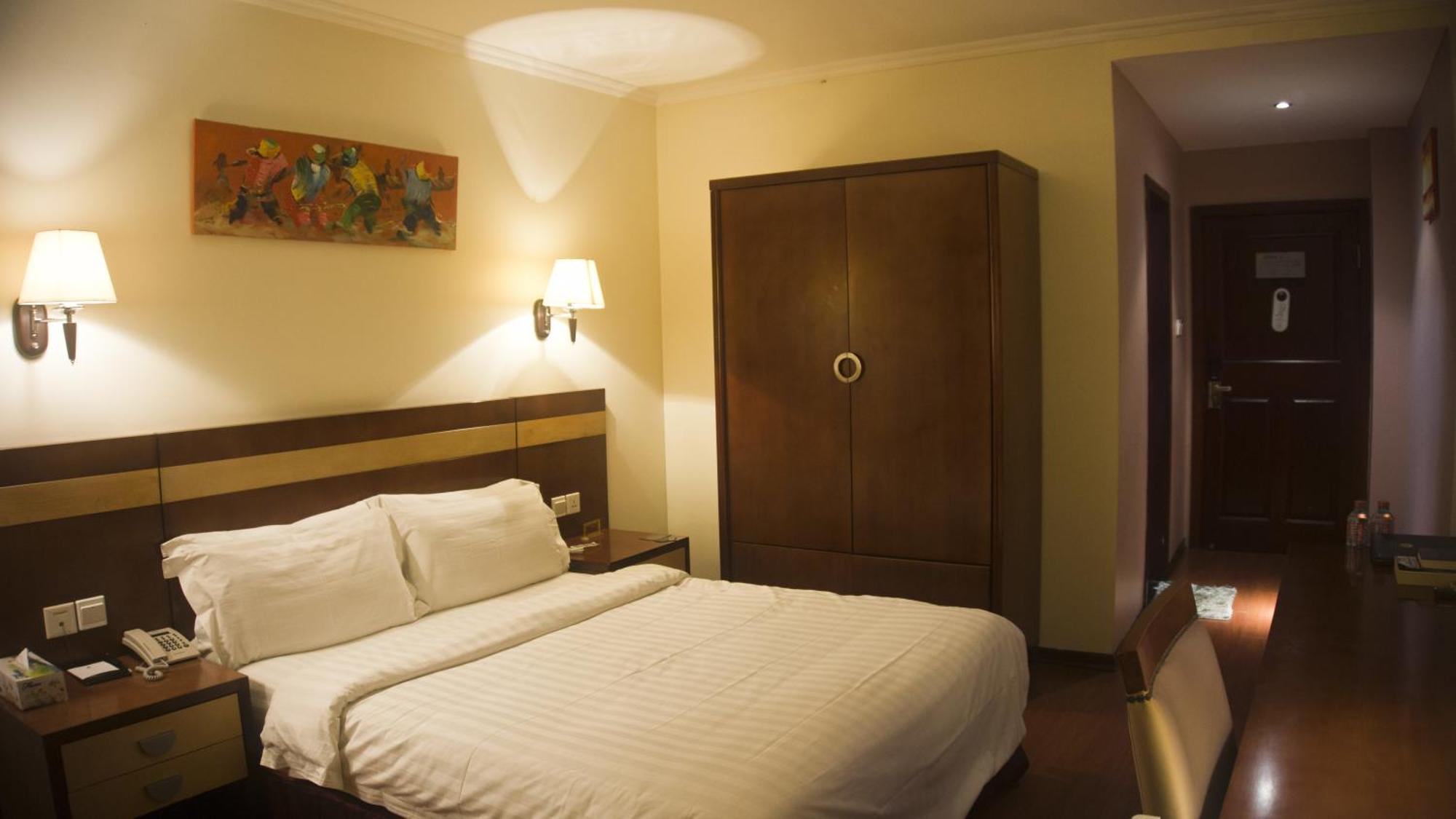 G.S Plaza Hotel Accra Exteriör bild
