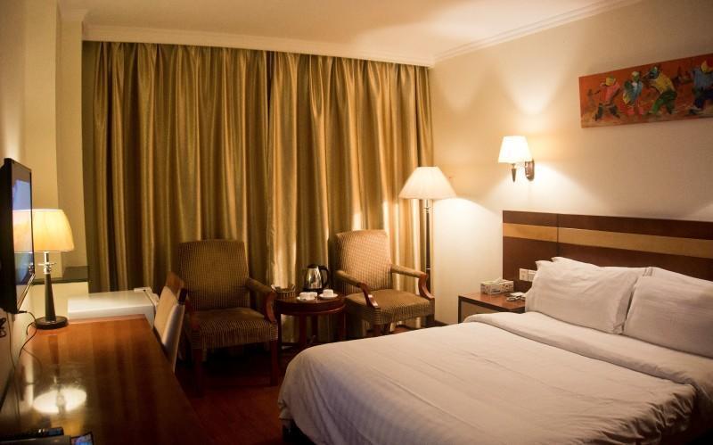 G.S Plaza Hotel Accra Exteriör bild